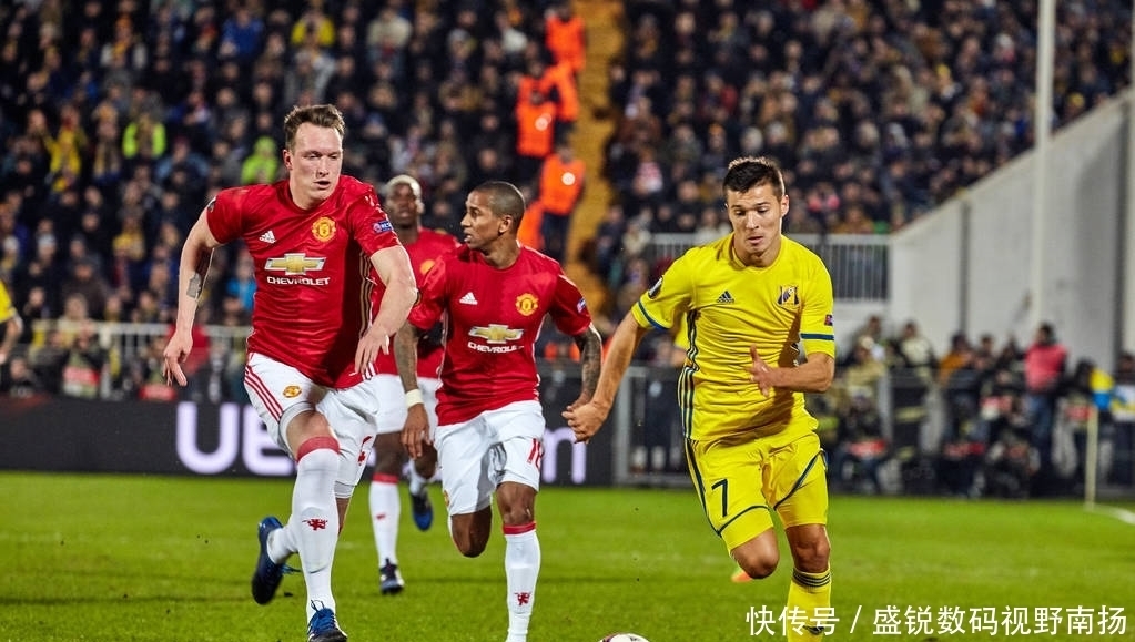 中的地位 中的地位